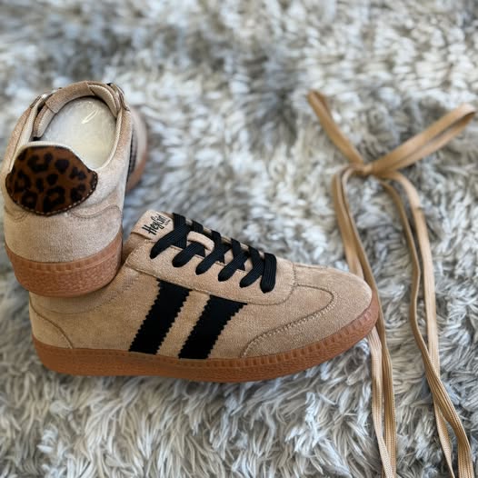 Corkys Heads Up Camel Sneakers