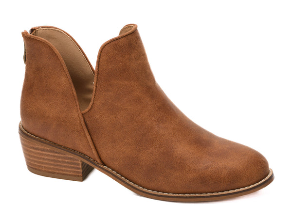 Corkys Low Bootie In Cognac