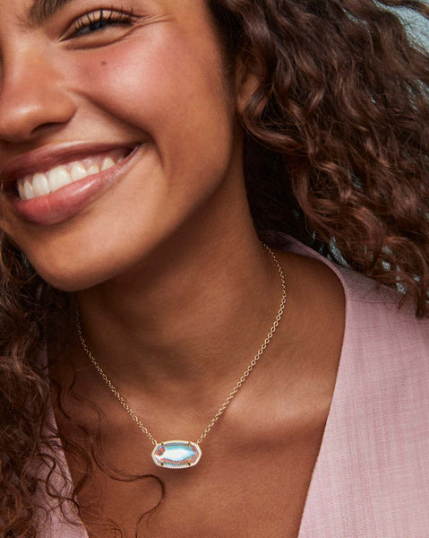 Elisa Fold Statement Short Pendant Di