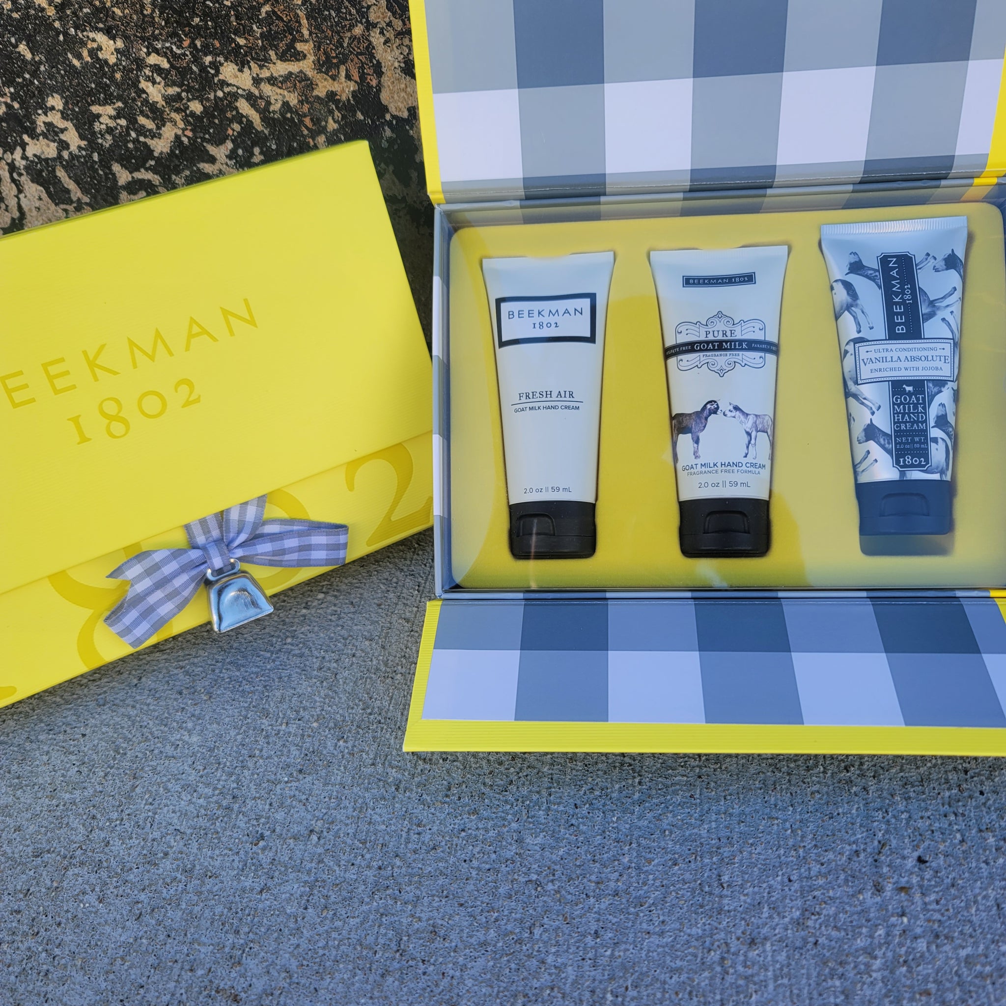 Beekman: Happy Holidays 3-Piece Hand Cream Sampler 2